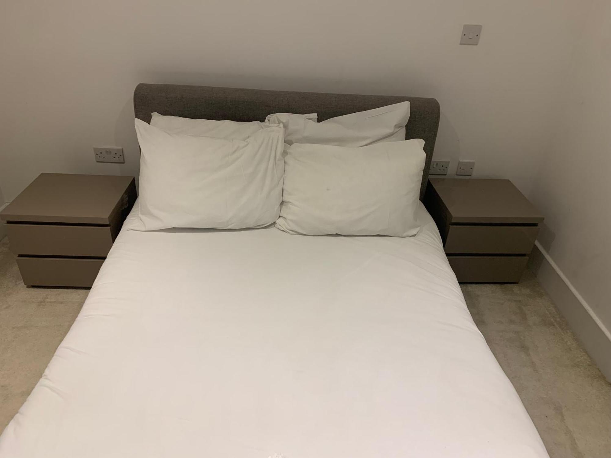 2 Bedroom 2 Bath 1 Ensuite In Roya Asenal Beautiful Views & Parking 런던 외부 사진